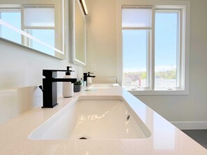 Bathtub - Downtown Two Suite Penthouse 411 (Traverse City)