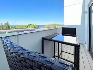 Outdoor dining - Downtown Two Suite Penthouse 413 (Traverse City)