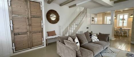 Smart TV, ping pong, books