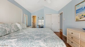4 habitaciones, escritorio, tabla de planchar con plancha y wifi gratis 