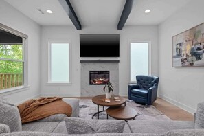 TV, caminetto, impianto stereo, studio