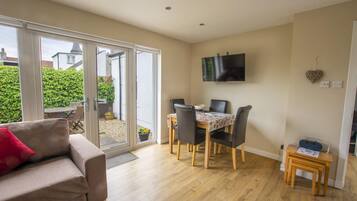 House | 2 bedrooms, WiFi