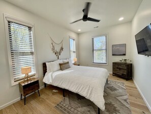 4 Schlafzimmer, Schreibtisch, Bügeleisen/Bügelbrett, kostenloses WLAN