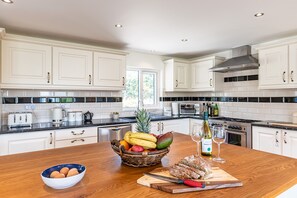 Fridge, microwave, oven, stovetop - 4 bedroom luxury home overlooking Kenmare Bay (Kenmare)