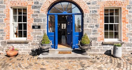 8 bedroomed house steeped in history