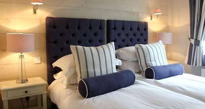 Luxury 4 bedroomed lodge beside Lahinch Golf Course