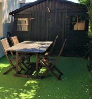 屋外ダイニングエリア