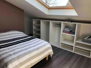 2 camere, ferro/asse da stiro, culla da viaggio, Wi-Fi gratuito