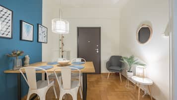 Quarto casal urbano | Opções para refeição no quarto