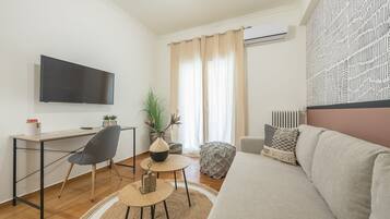 City Double Room | Living area