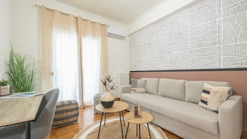 City Double Room | Living area | Offices
