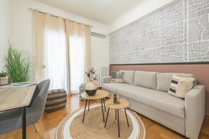 City Double Room | Living area | Offices - City Suite by Cloudkeys (Athens)