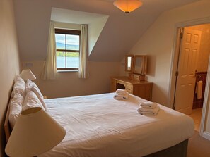 3 soverom, internettilgang og sengetøy