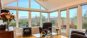 Lovely home just a 2 minute walk from Sneem village