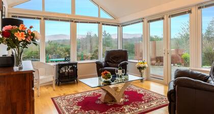 Lovely home just a 2 minute walk from Sneem village