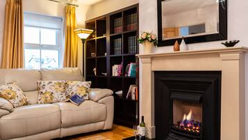 TV, fireplace, DVD player