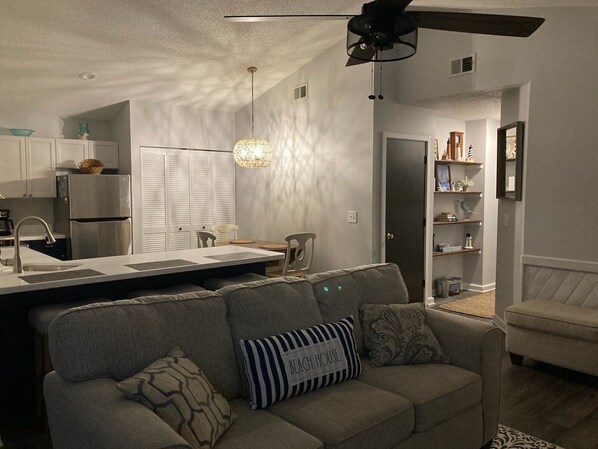 Smart TV, DVD player