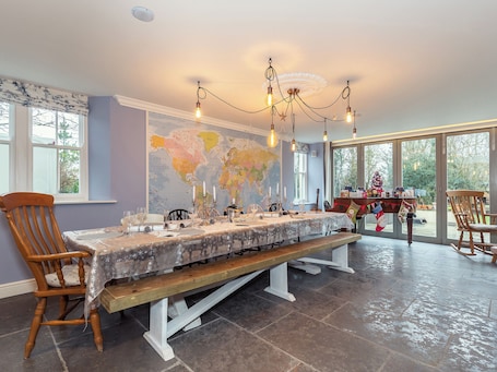Cottage | Interior