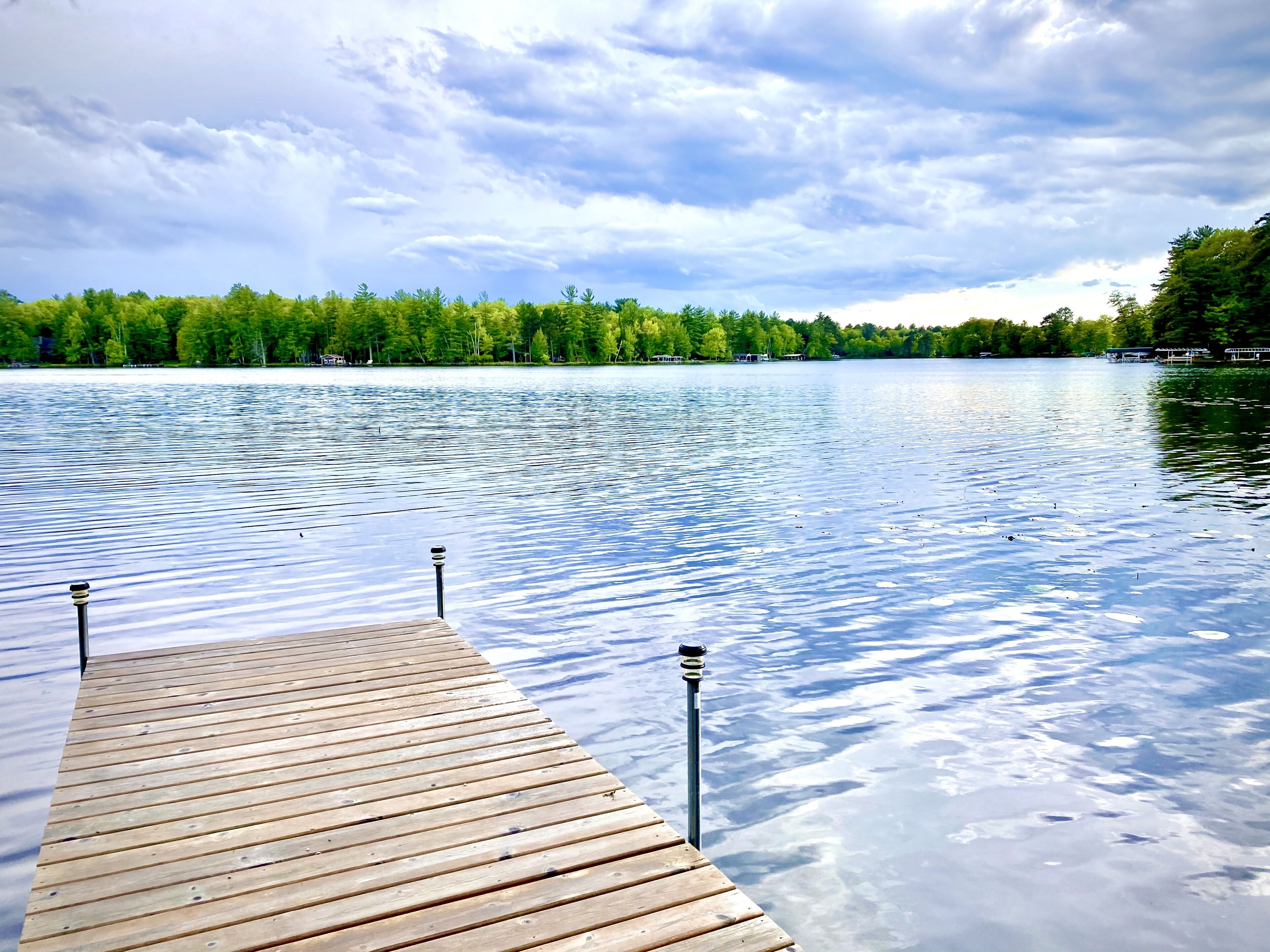 Beautiful 2 bedroom lake front cottage-Eagle River