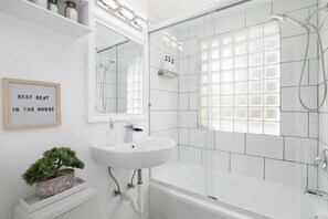 Badekar, hårtørrer