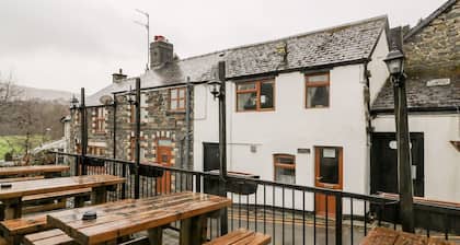 Triangle Inn Coachouse