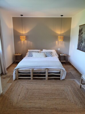 3 bedrooms, iron/ironing board, travel crib, WiFi