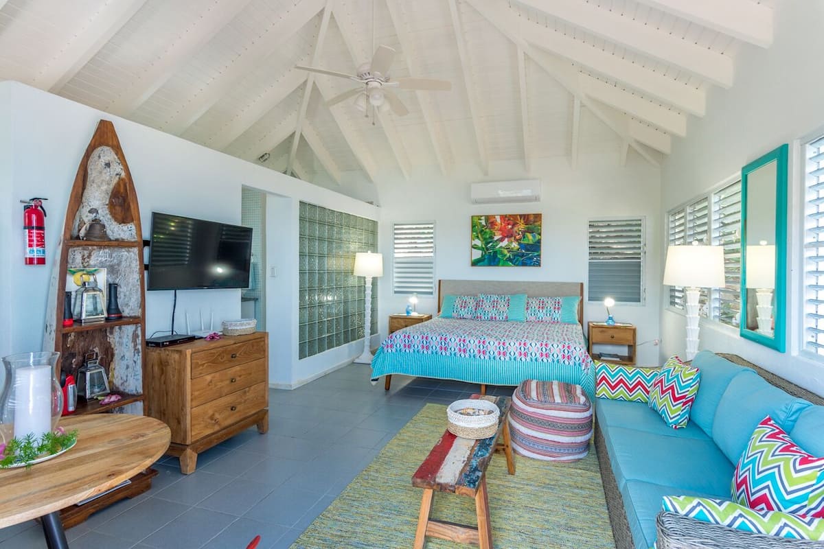 4 bedrooms, in-room safe, individually decorated, individually furnished