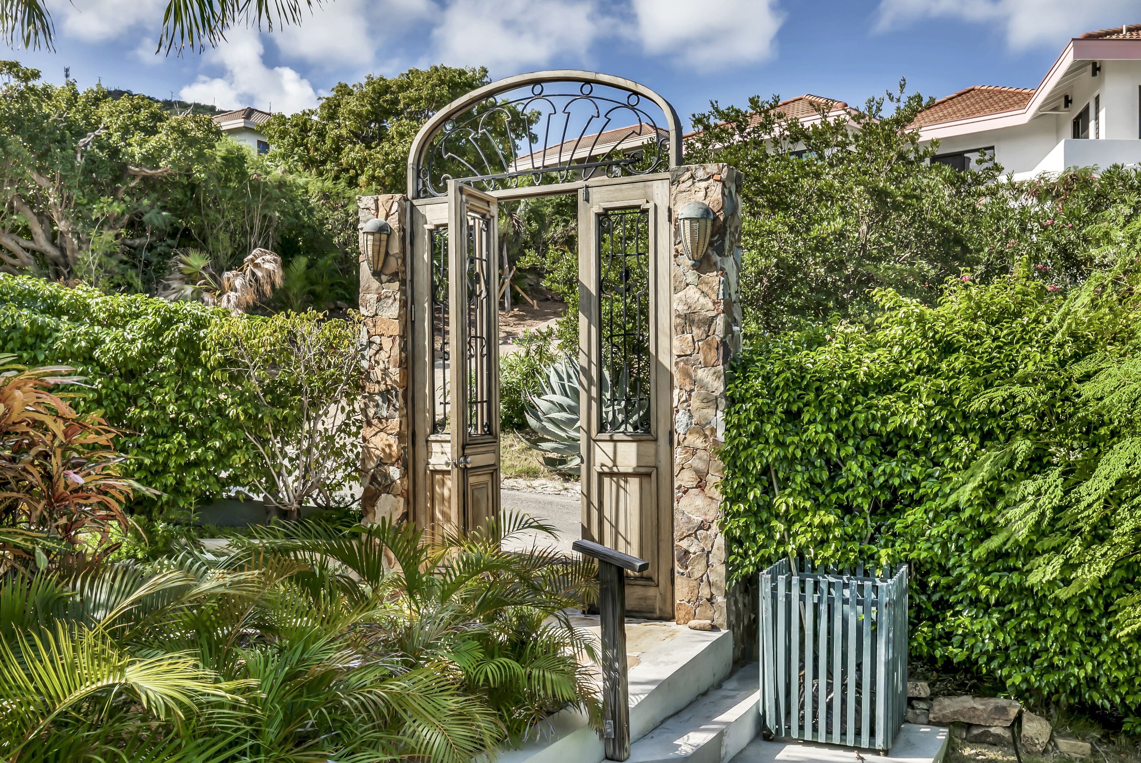 Villa | In-room safe, individually decorated, individually furnished