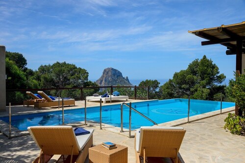 New! Villa Savinar - Studio Villa, Sleeps 8