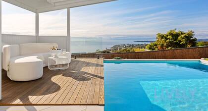 Bayview Luxe Entertainer | Pool & World Class View