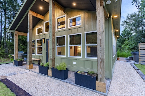 Kitty Hawk Reserve OBX Tiny House! Hot Tub & Beach included!