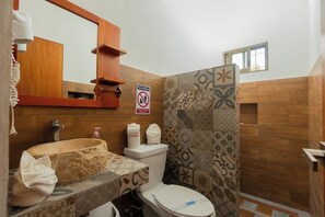 Standard Studio | Bathroom | Shower, towels