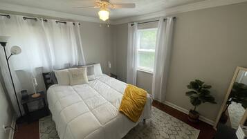 2 chambres, fer et planche à repasser, Wi-Fi gratuit, draps fournis