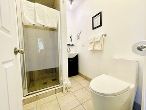 Bathroom - AUBERGE RIVIÈRE NOIRE (Saint Donat)