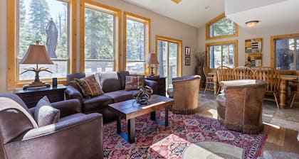 Trailside in Alpine by Tahoe Getaways - Pet-Friendly 6BR w/ Hot Tub & Shuttle