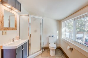 Deluxe House | Bathroom