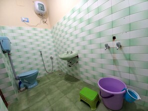 تجهيزات دش، مناشف، صابون