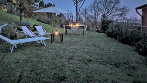 Outdoor dining - Once the olive depot - panoramic, WiFi, A/C, pool, garden, private parking. (Camaiore)