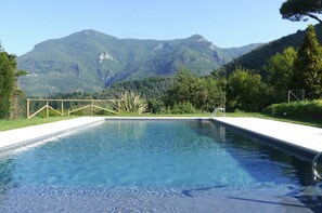 Utomhuspool
