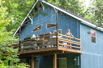 Early morning coffee with mountain views :)