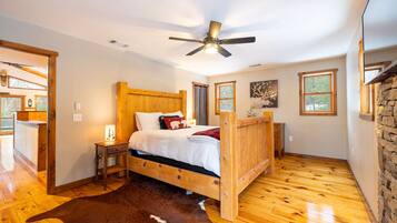 3 slaapkamers, een strijkplank/strijkijzer, gratis wifi, beddengoed