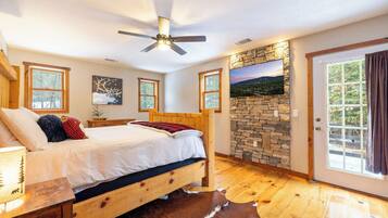 3 slaapkamers, een strijkplank/strijkijzer, gratis wifi, beddengoed