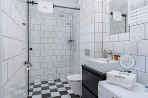 Superior-Apartment, 1 Schlafzimmer | Badezimmer | Designer-Toilettenartikel, Haartrockner, Handtücher, Seife