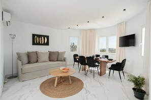 Vila | Área de estar | Smart TV 32 polegadas com canais digitais, TV