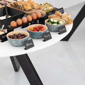 Free daily continental breakfast -  Cosmos Hotel (Naxos)