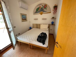 3 chambres, fer et planche à repasser, Wi-Fi, draps fournis