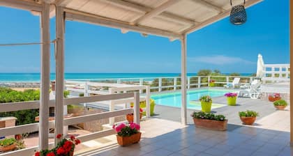 Villa Renzo - Four Bedroom Villa, Sleeps 8