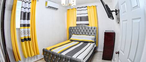 1 chambre, bureau, fer et planche à repasser, Wi-Fi gratuit