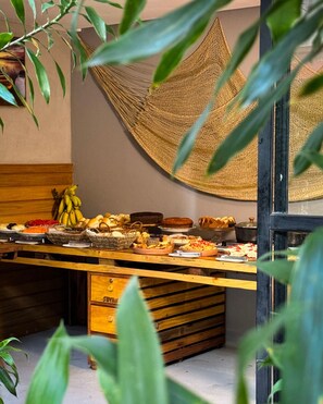 Free daily buffet breakfast