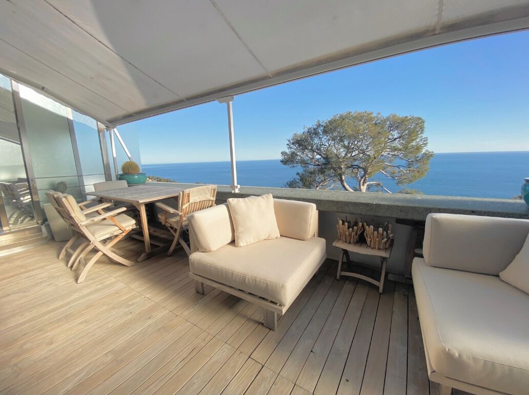 Yacht in the Sky | Beach/ocean view